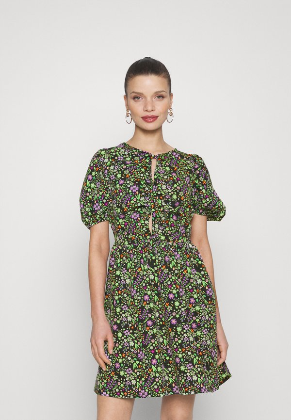 Noisy May Petite NMDEVON  CUT OUT SHORT DRESS PETITE