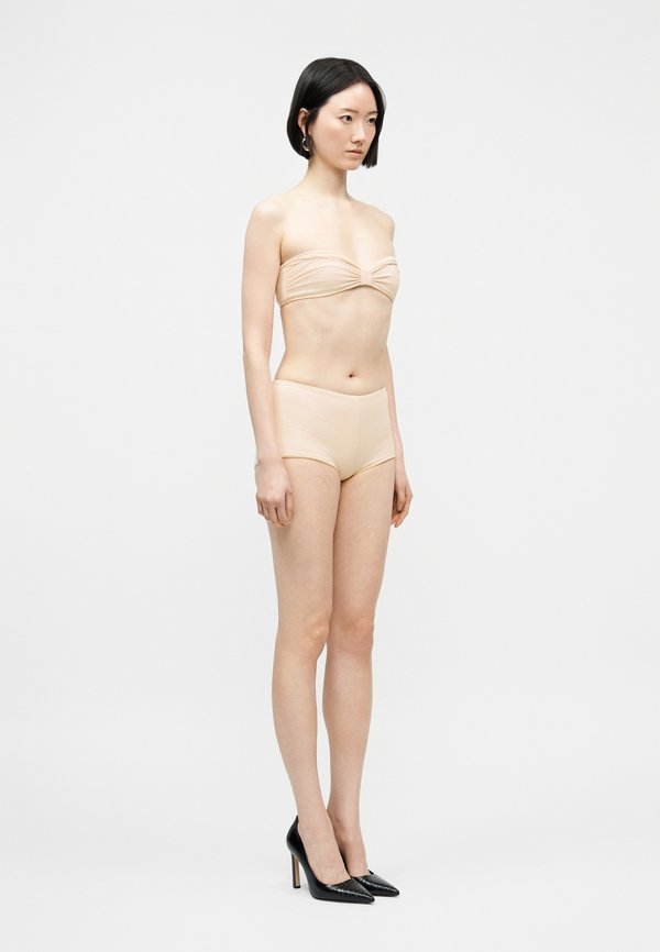 Undress Code LILIA