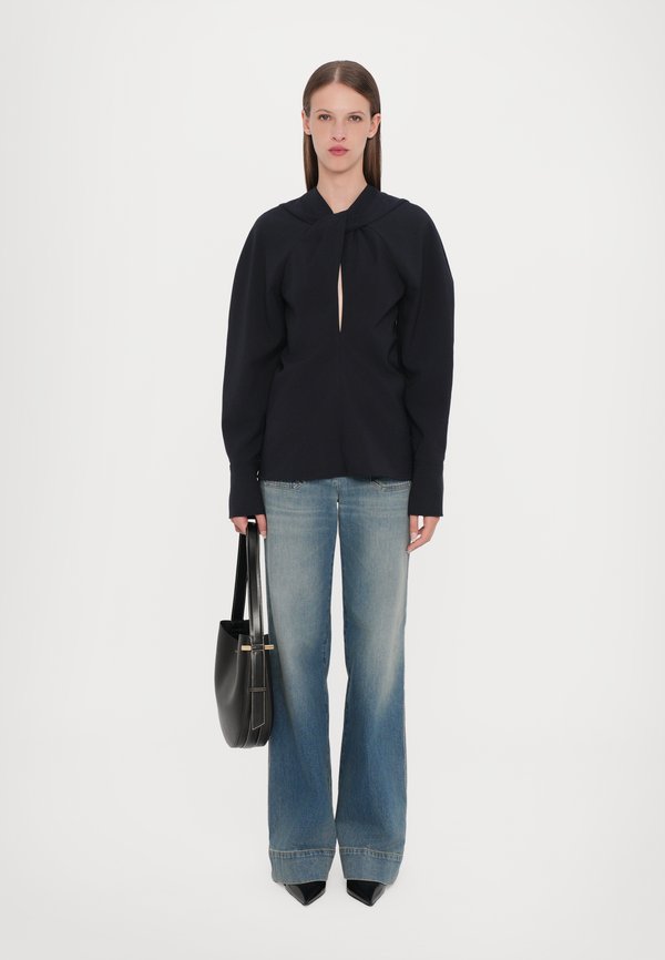 Victoria Beckham TWIST DETAIL