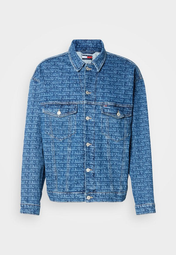 Tommy Jeans SPELL-OUT LOGO OVERSIZED DENIM TRUCKER JACKET