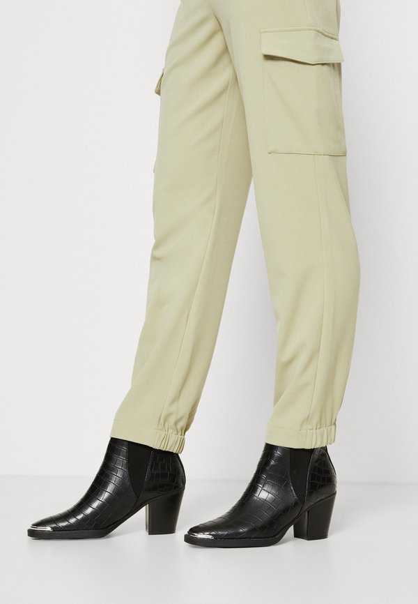 b.young DANTA PANTS