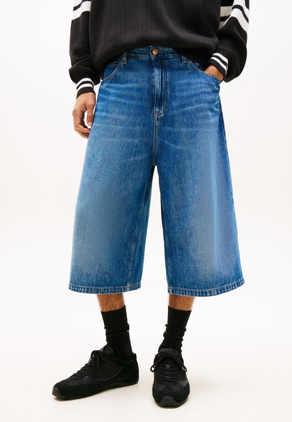 Tommy Jeans THEO FADED LOOSE DENIM SHORTS