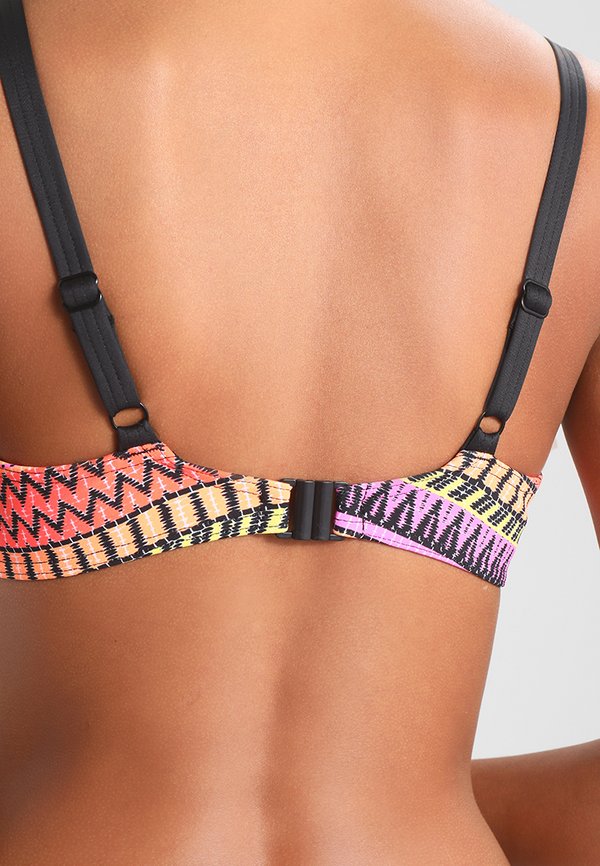 Freya WAY OUT WEST PLUNGE