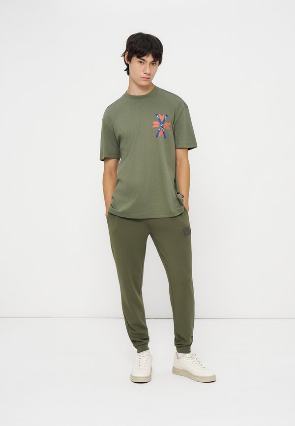 EA7 Emporio Armani