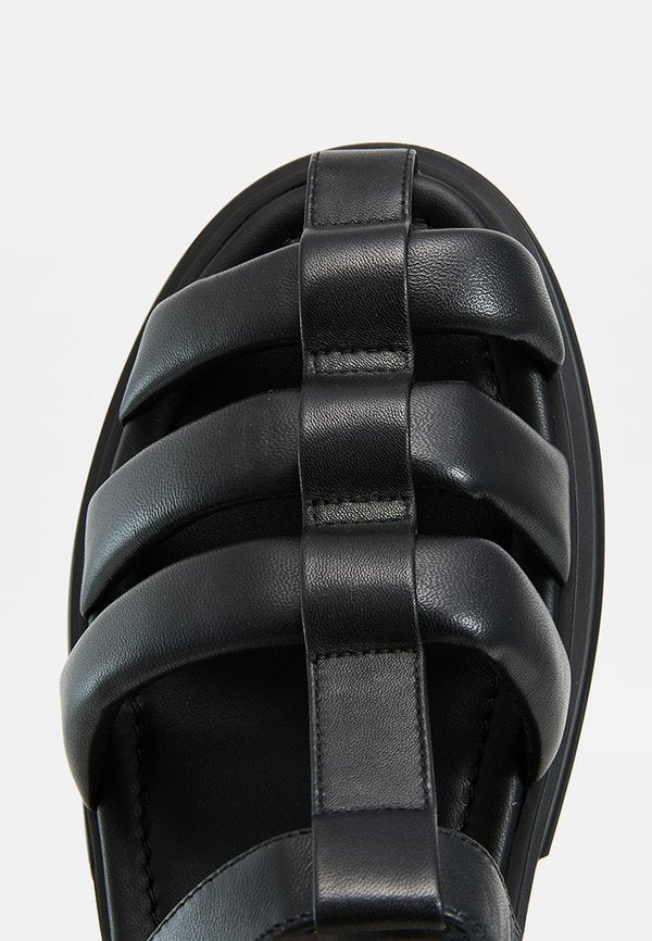 Stuart Weitzman NOLITA