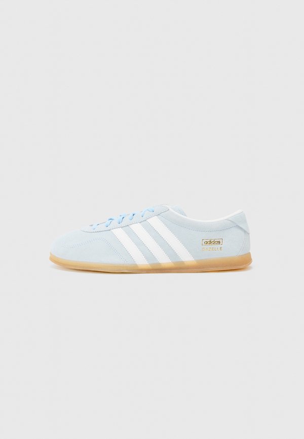 adidas Originals GAZELLE LO PRO W - Trainers - clear sky/white