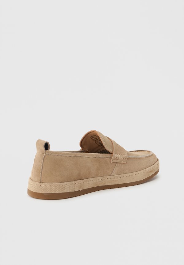 Steve Madden ANSWER