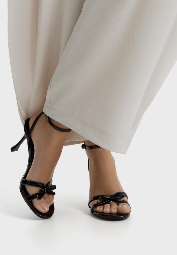 Bershka HIGH-HEEL WITH BOW  - High heeled sandals - black