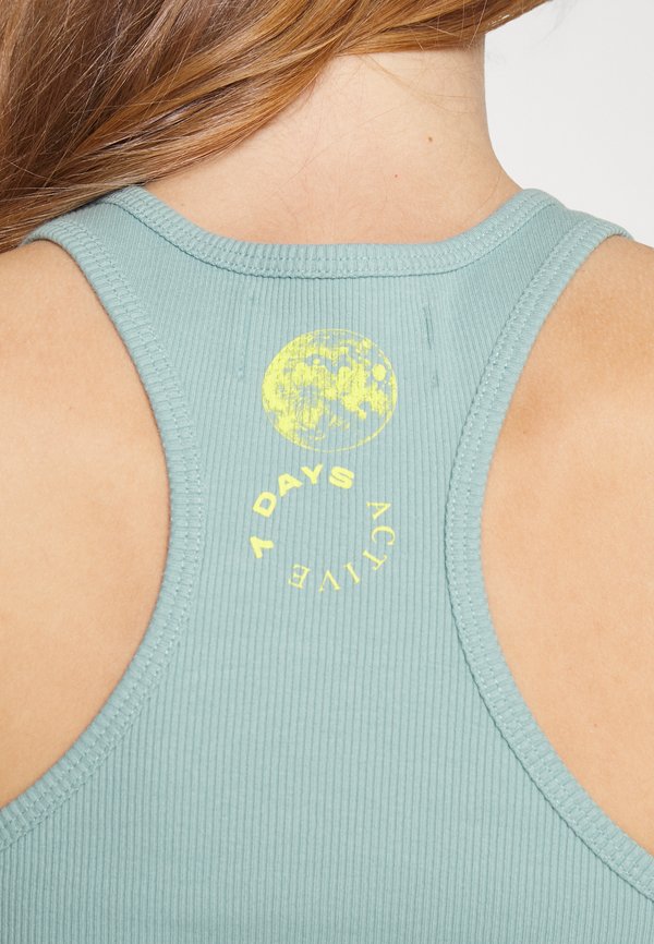 7 DAYS Active SHIELDS TOP