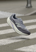 New Balance FUELCELL REBEL V5 - Road running shoes - digital mist/smoked violet