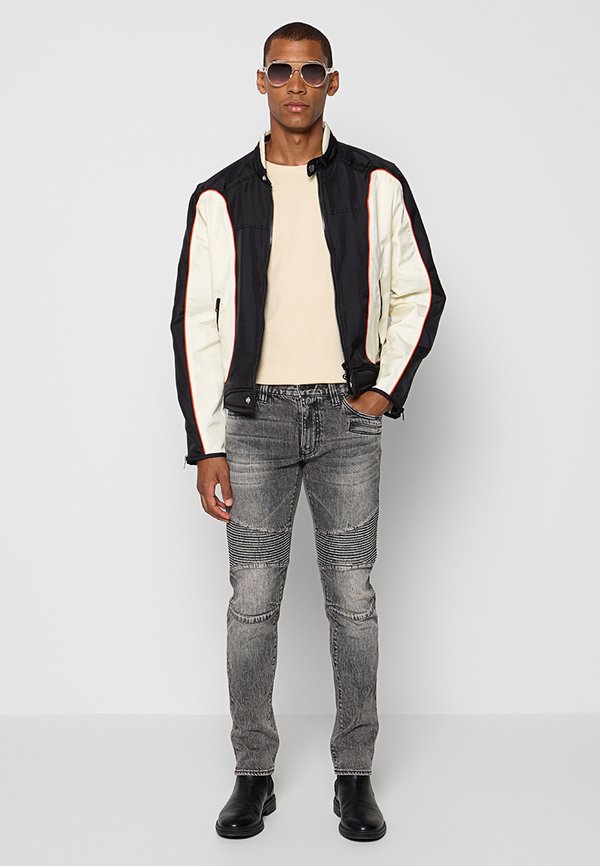 Armani Exchange