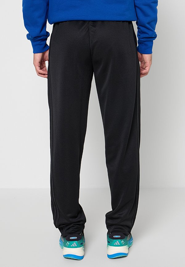 adidas Originals REGULAR FIT
