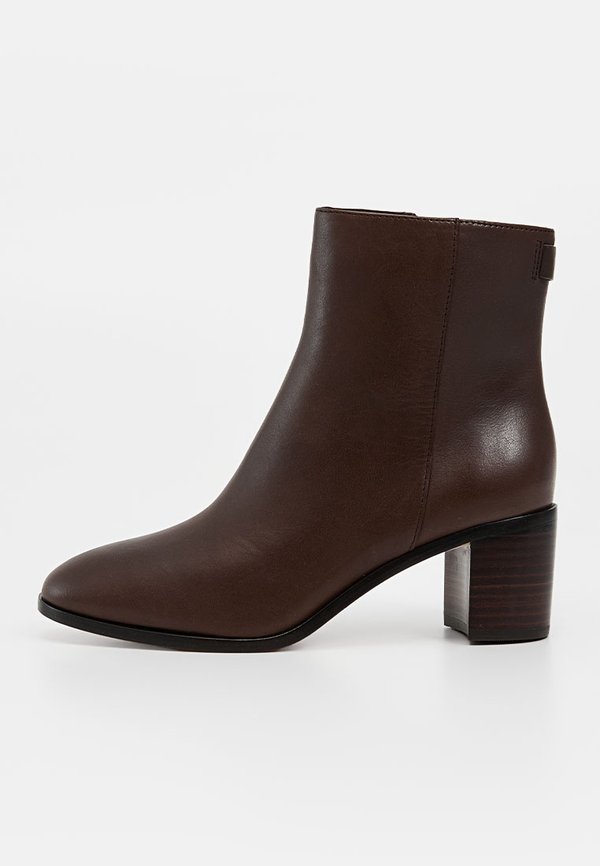 Lauren Ralph Lauren CASSIE