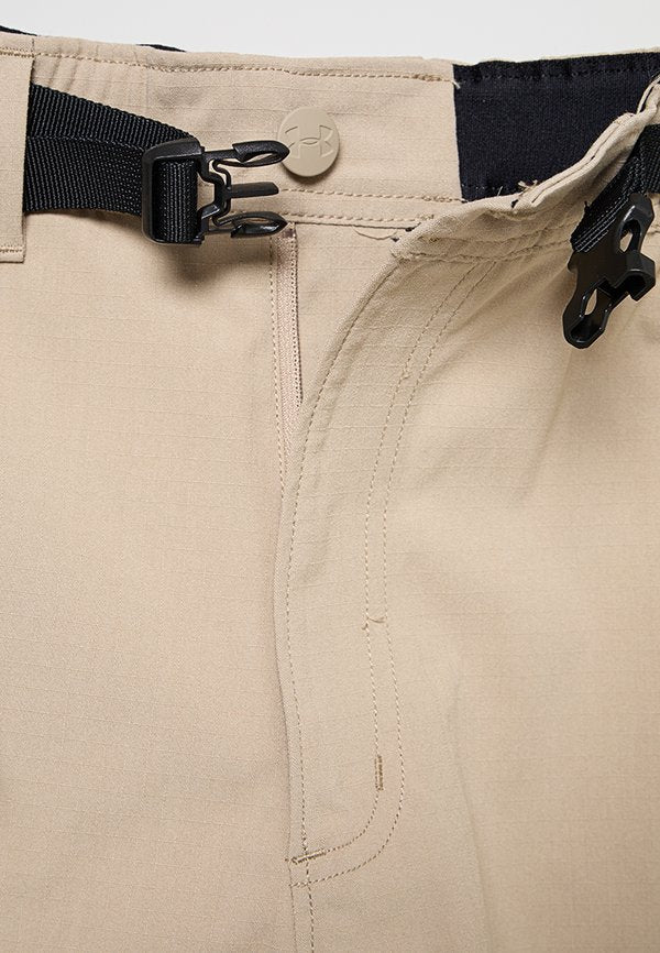 Under Armour LOOSE FIT