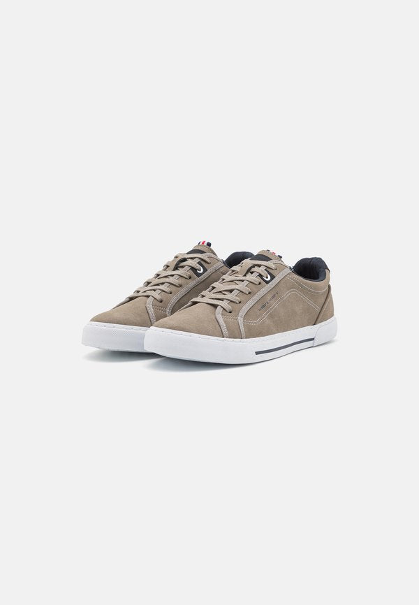 Pier One by Zalando