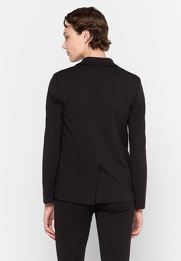 KARL LAGERFELD PUNTO