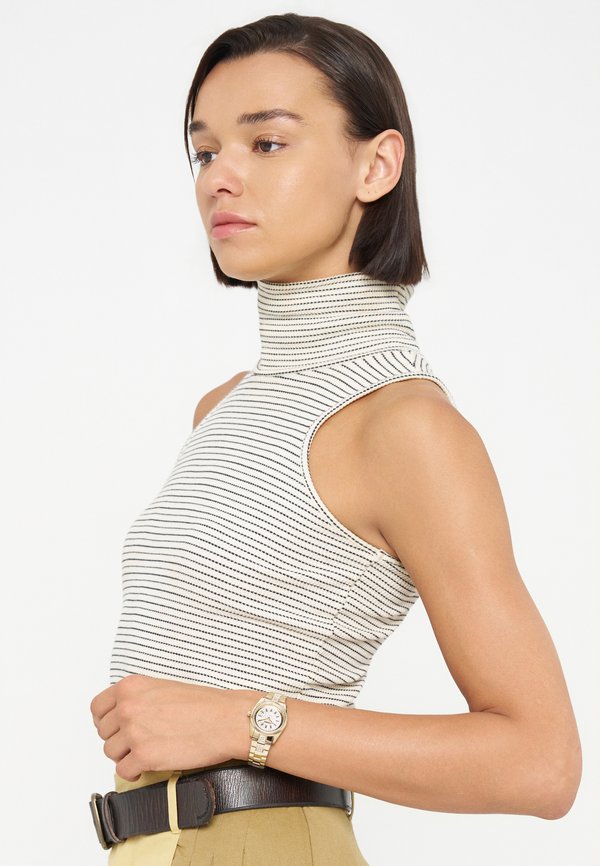DKNY