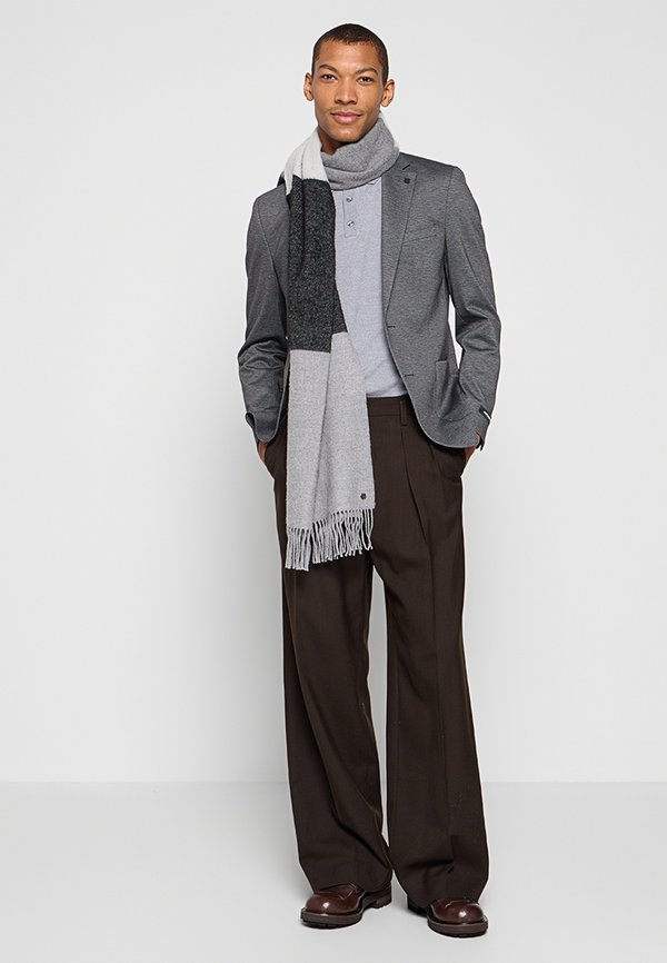KARL LAGERFELD SLIM FIT