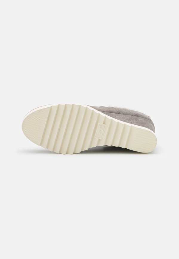TOMS MADDIE