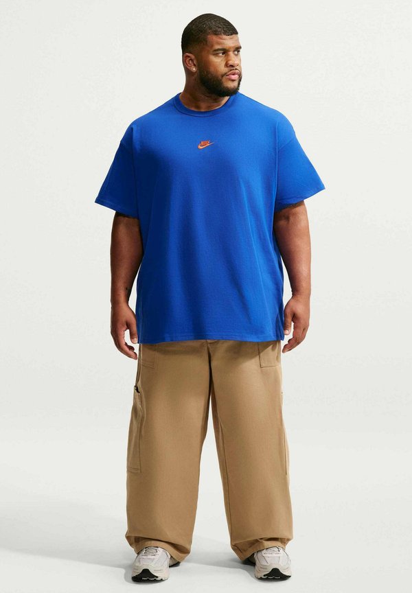 Nike Sportswear M NSW TEE LSE PREM ESS SUST - Basic T-shirt - old royal