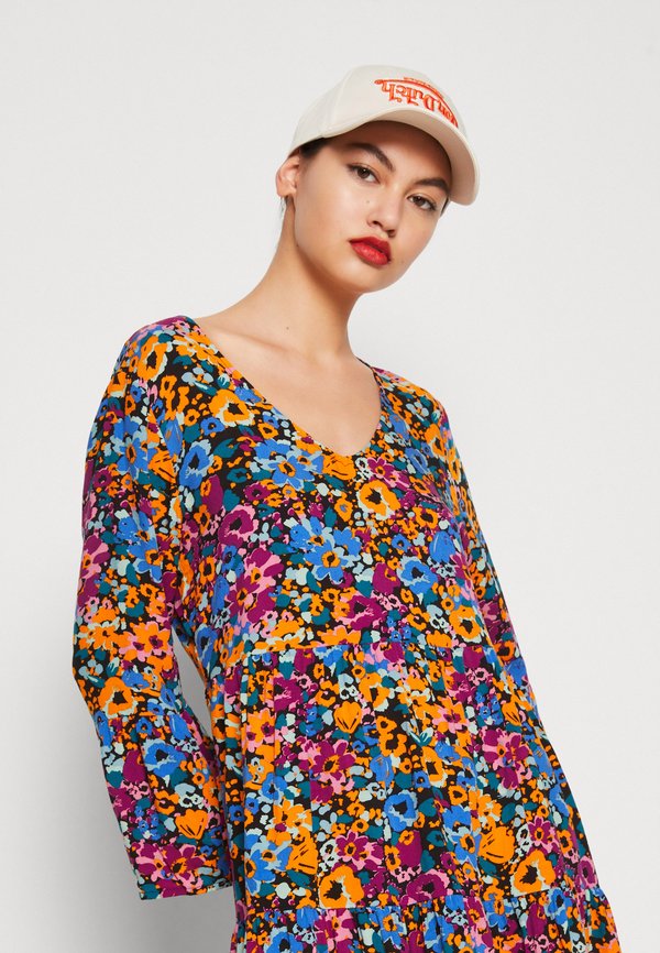 JDY JDYSTAAR LIFE ABOVE KNEE DRESS