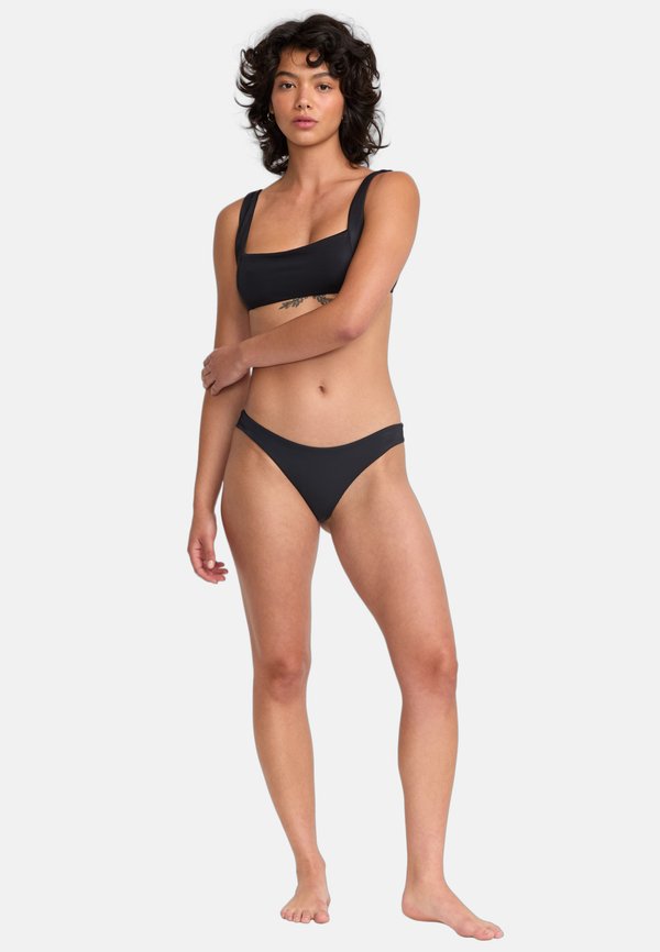 RVCA SOLID SQAURE NECK