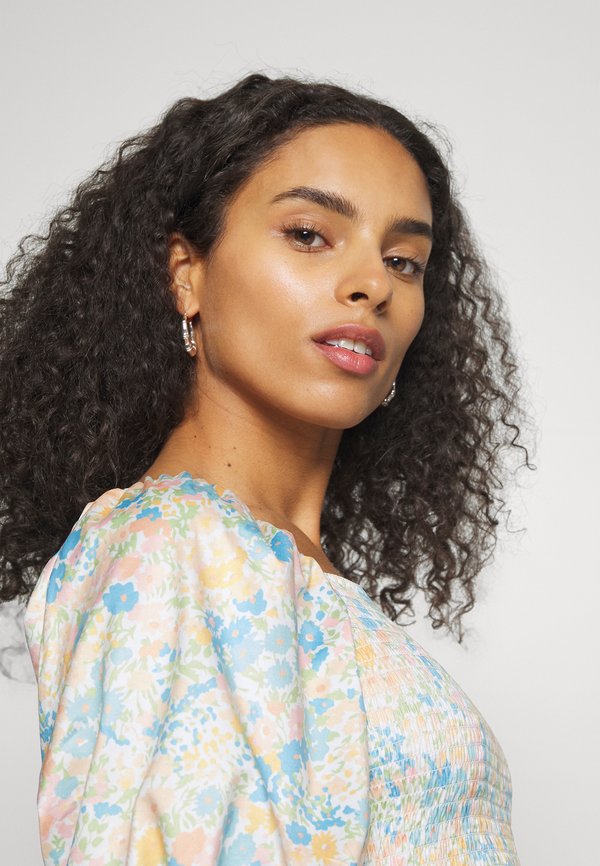 VILA Petite VIFLOWY SMOCK DRESS