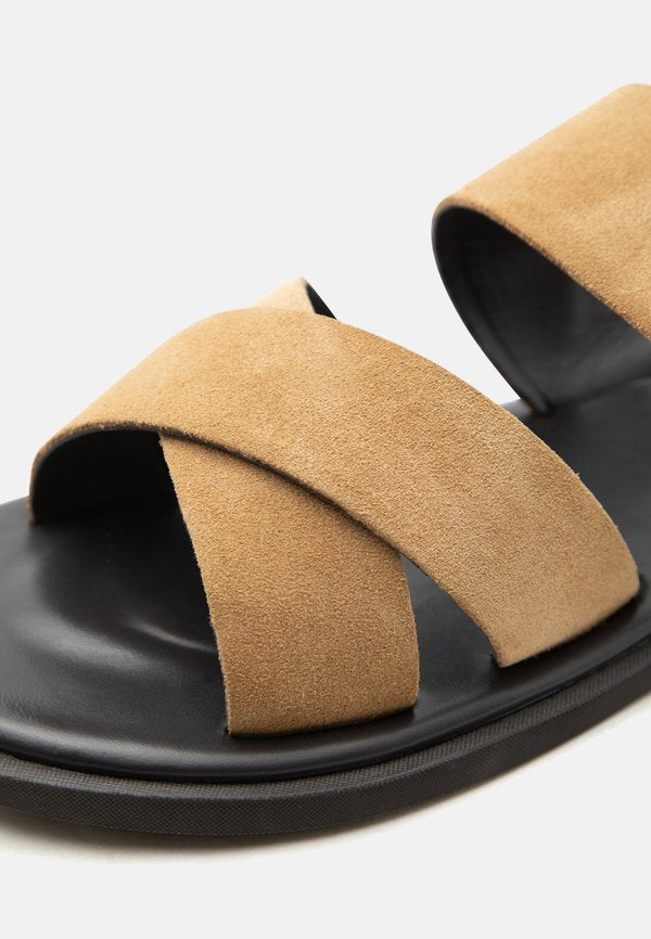 Pier One by Zalando LEATHER