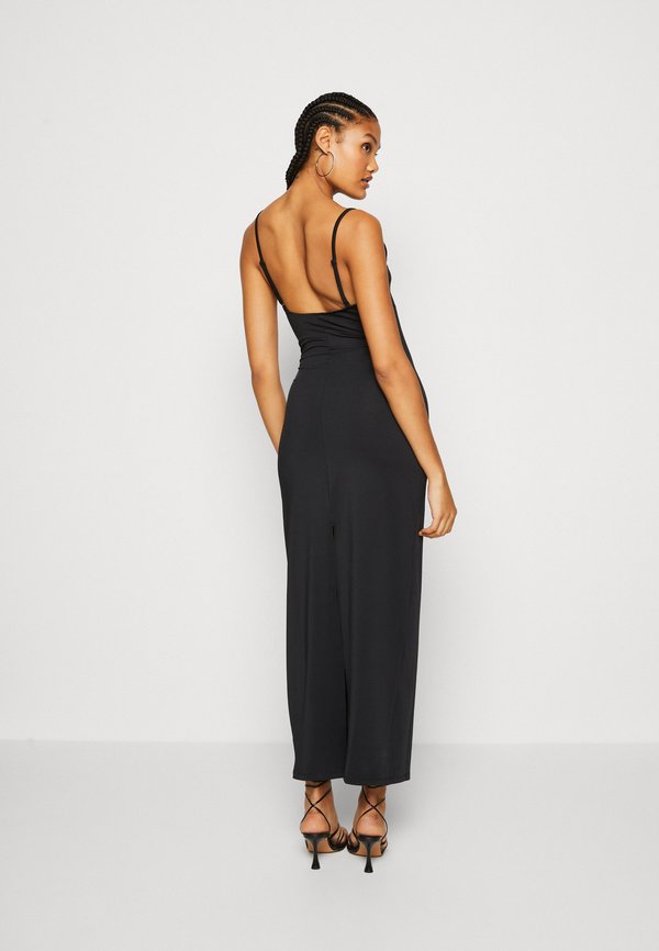 NA-KD FRONT CUT OUT DRESS