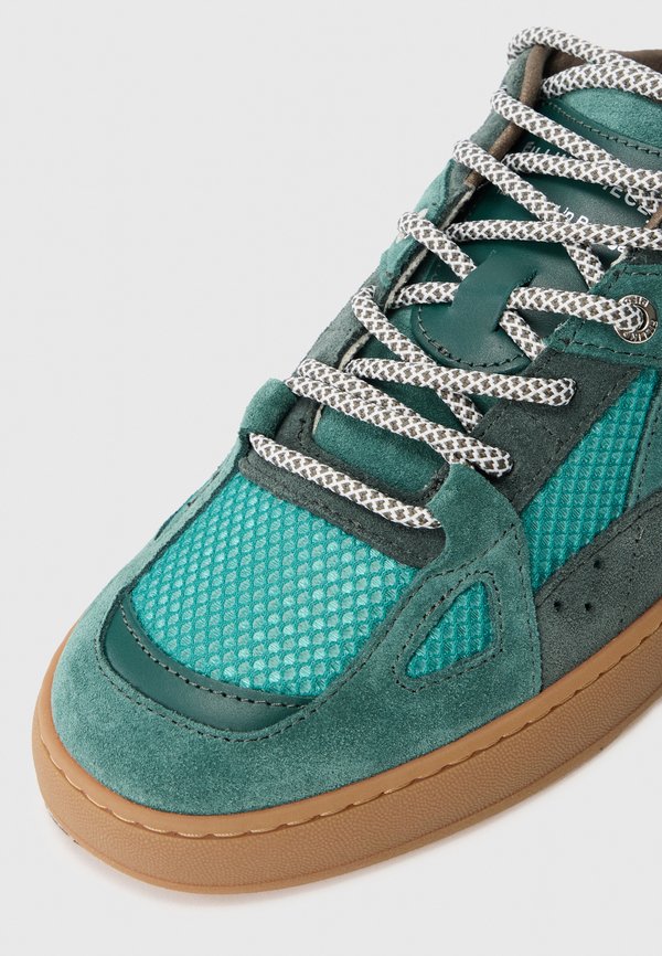 Filling Pieces PRISM PEAK