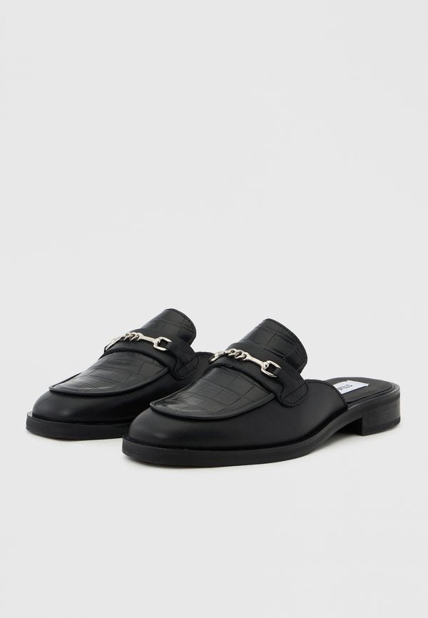 Steve Madden NADA