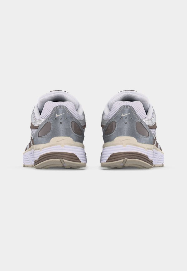Nike Sportswear P 6000