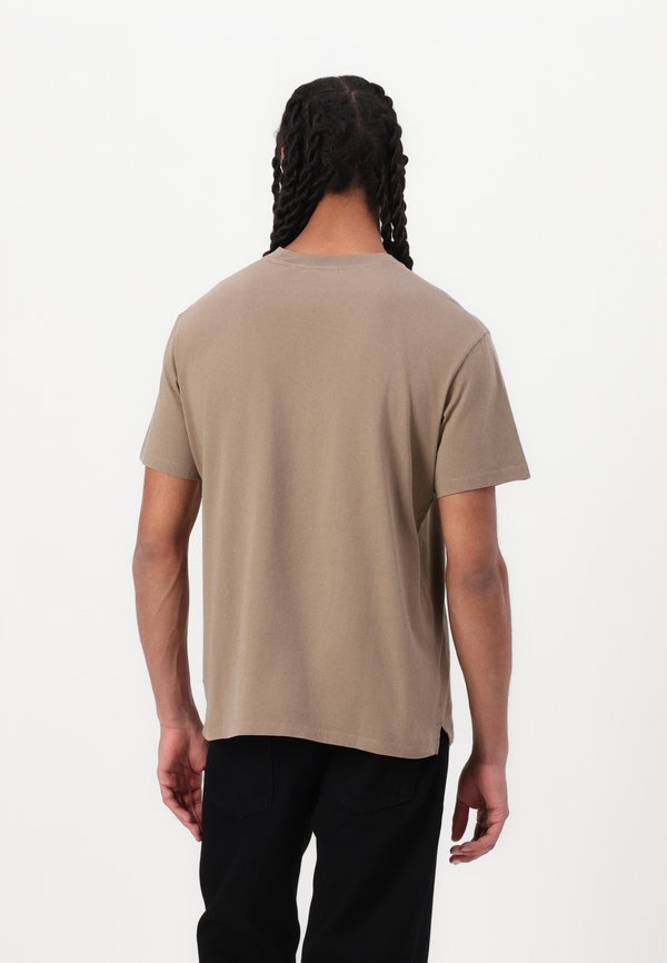 Pompeii EMILIO TEE