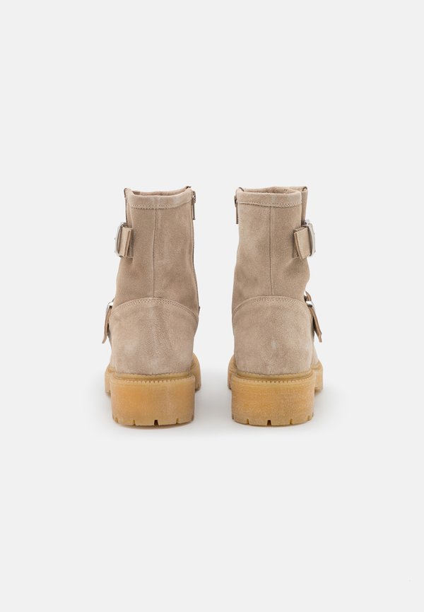 Pier One by Zalando LEATHER