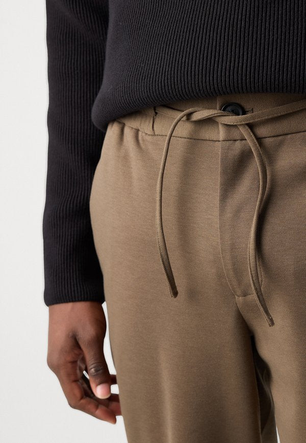 Lindbergh SUPERFLEX RELAXED FIT PANTS