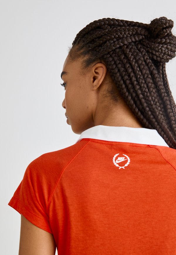 Nike Sportswear RETRO