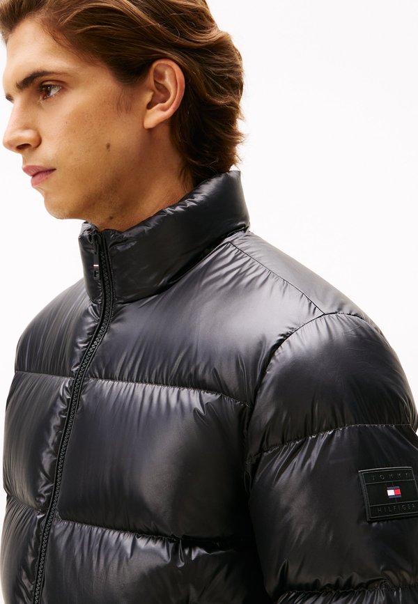 Tommy Hilfiger STAND PUFFER