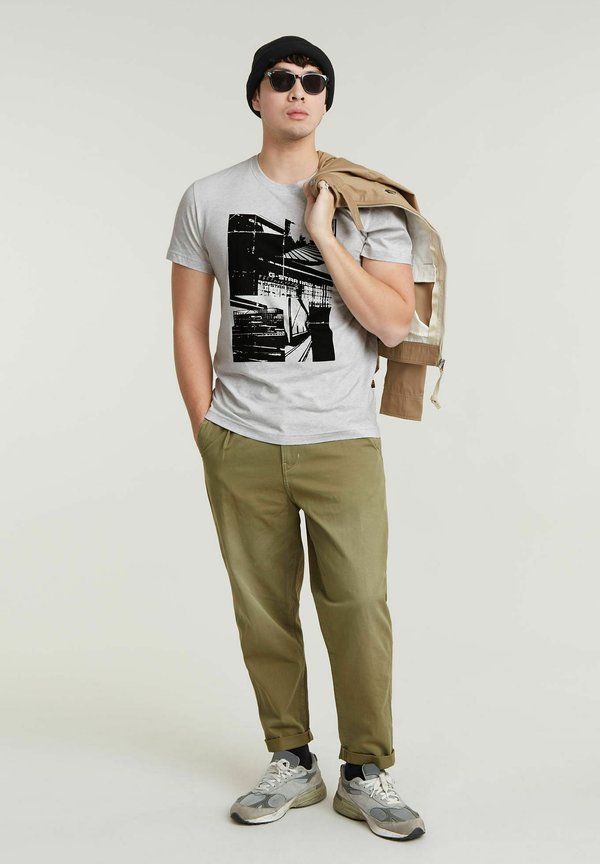 G-STAR PLEATED CHINO RELAXED