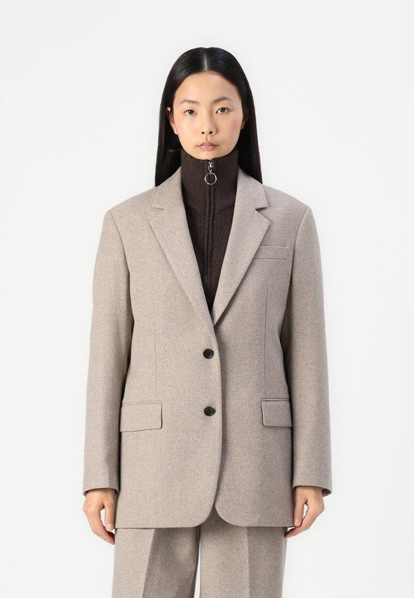 Selected SLFZLRELAX MARLIE