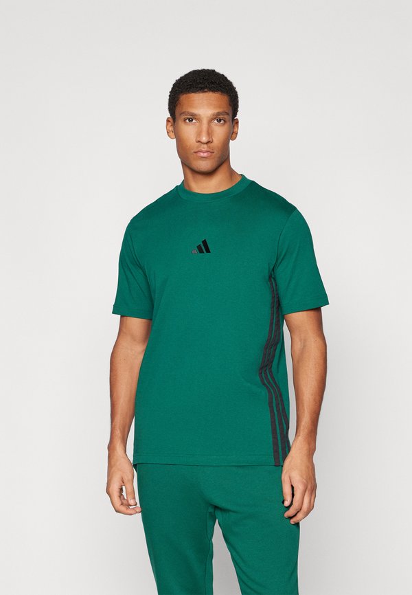 adidas Sportswear ESSENTIALS THREE STRIPES SINGLE - Print T-shirt - collegiate green/black