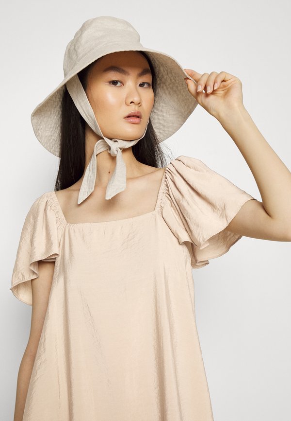 Vero Moda Tall VMSARA SQUARE NECK KNEE DRESS