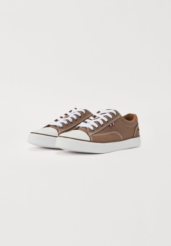 Pier One by Zalando