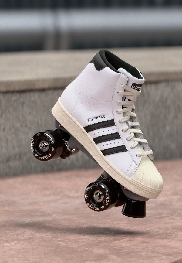 adidas Originals SUPERSTAR 82 SKATE - High-top trainers - footwear white/core black/off white