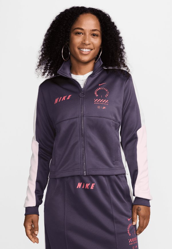 Nike Sportswear
