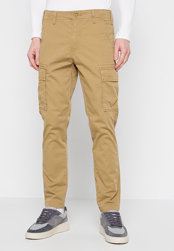 Levi's® SLIM FIT
