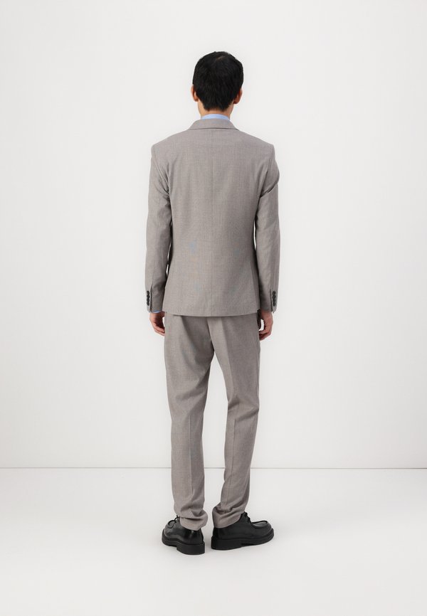 Isaac Dewhirst NOTCH SUIT SLIM