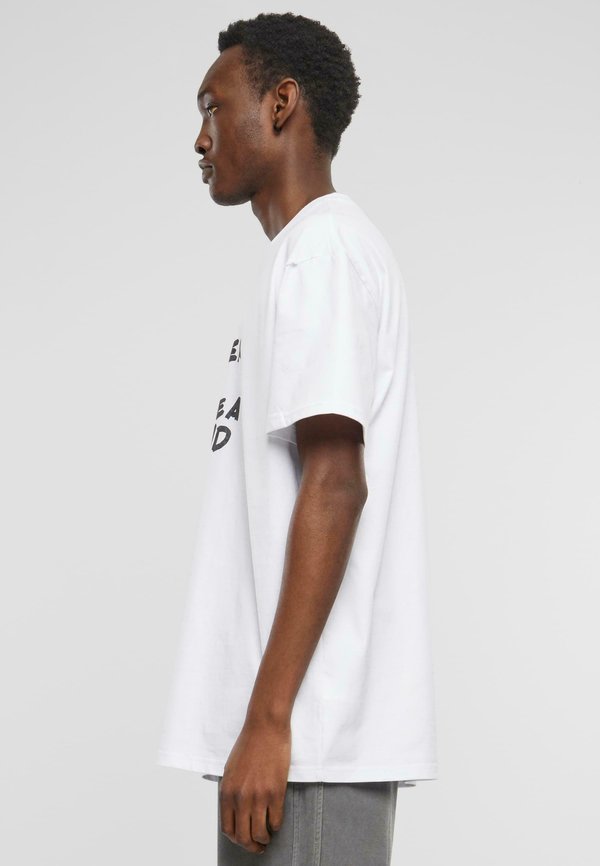 Upscale by Mister Tee LIKE A LEGEND OVERSIZE