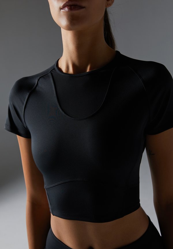 Even&Odd active by Zalando CROPPED SPORTS T SHIRT