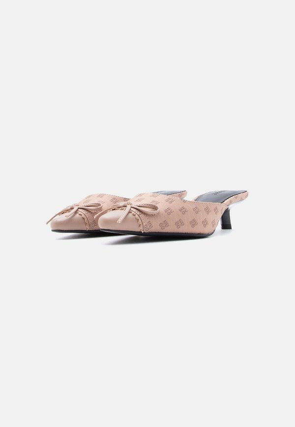 HUGO SELENY MULE