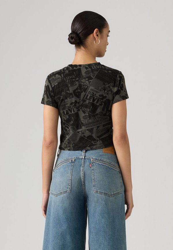 Levi's® ESSENTIAL SPORTY TEE